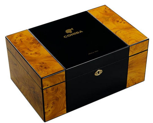 Wooden large capacity / cigar moisturizing box